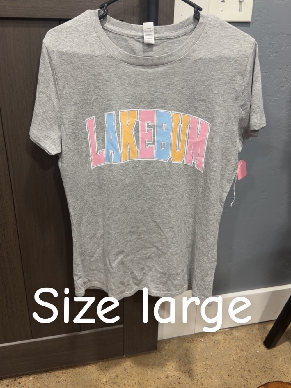 Graphic Tee — Gray Short Sleeve Top